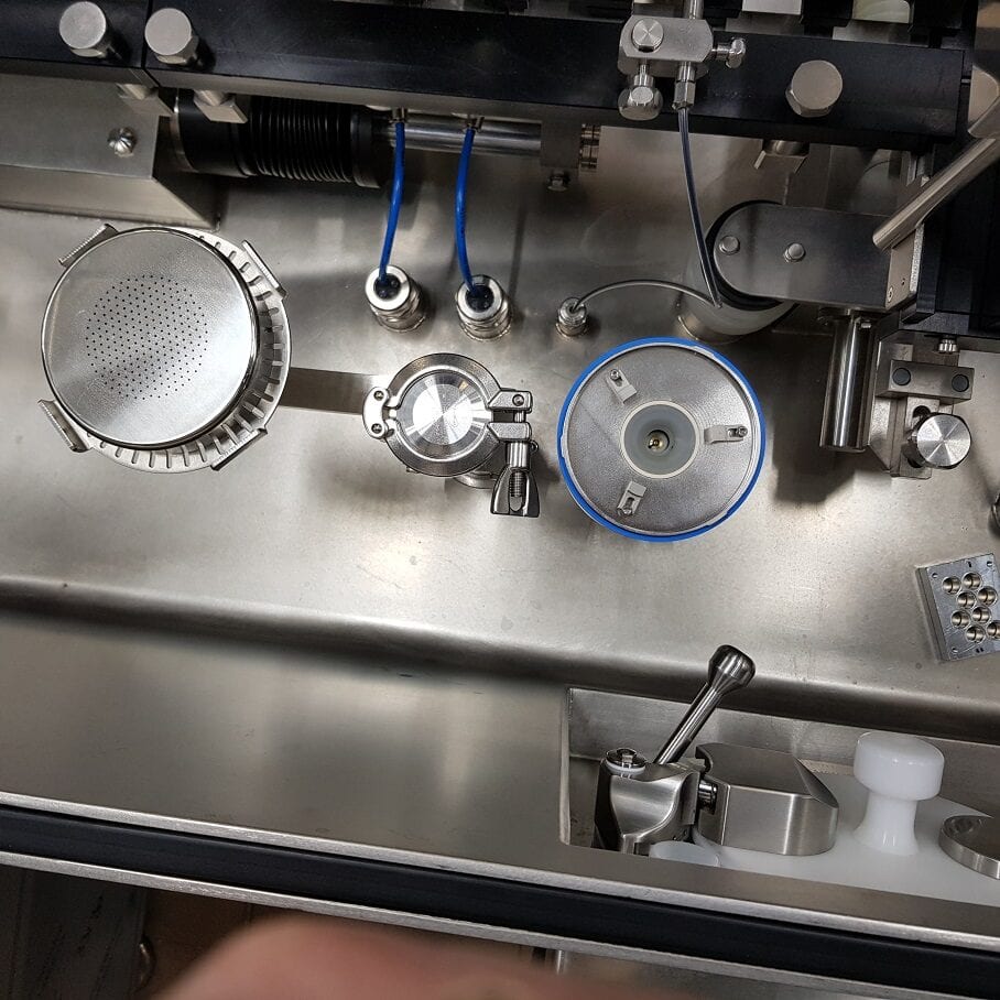 Opened microbial air sampler seen from above – instrument repair and maintenance